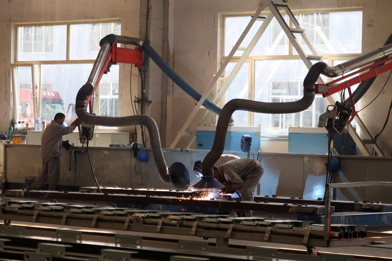 2024-06-03T103224Z_1_LYNXMPEK520FZ_RTROPTP_4_CHINA-ECONOMY-PMI.jpg