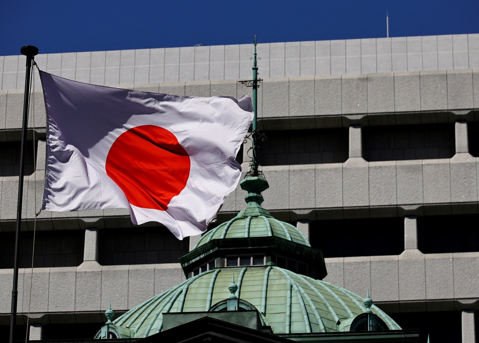2024-12-19T103211Z_1_LYNXMPEKBI0DF_RTROPTP_4_JAPAN-ECONOMY-BOJ.jpg