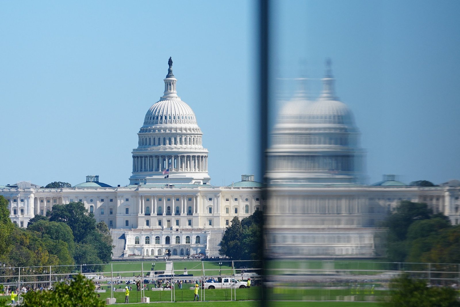 2025-10-06T105445Z_1_LYNXNPEL950GB_RTROPTP_4_USA-SHUTDOWN.jpg