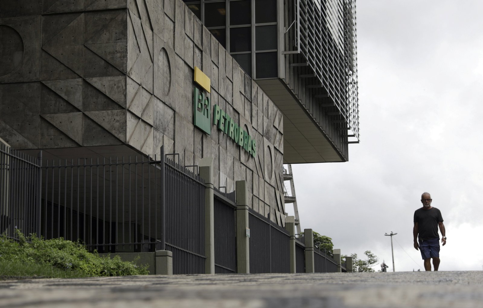 2026-03-19T211424Z_1_LYNXMPEM2I1DP_RTROPTP_4_PETROBRAS-BRAZIL.jpg