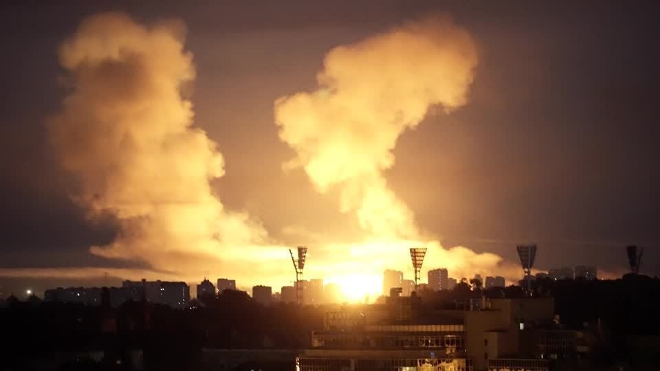 2026-07-02T034553Z_1_LOP436302072026RP1_RTRMADP_BASEIMAGE-960X540_UKRAINE-CRISIS-ATTACK-KYIV-SKY.jpg