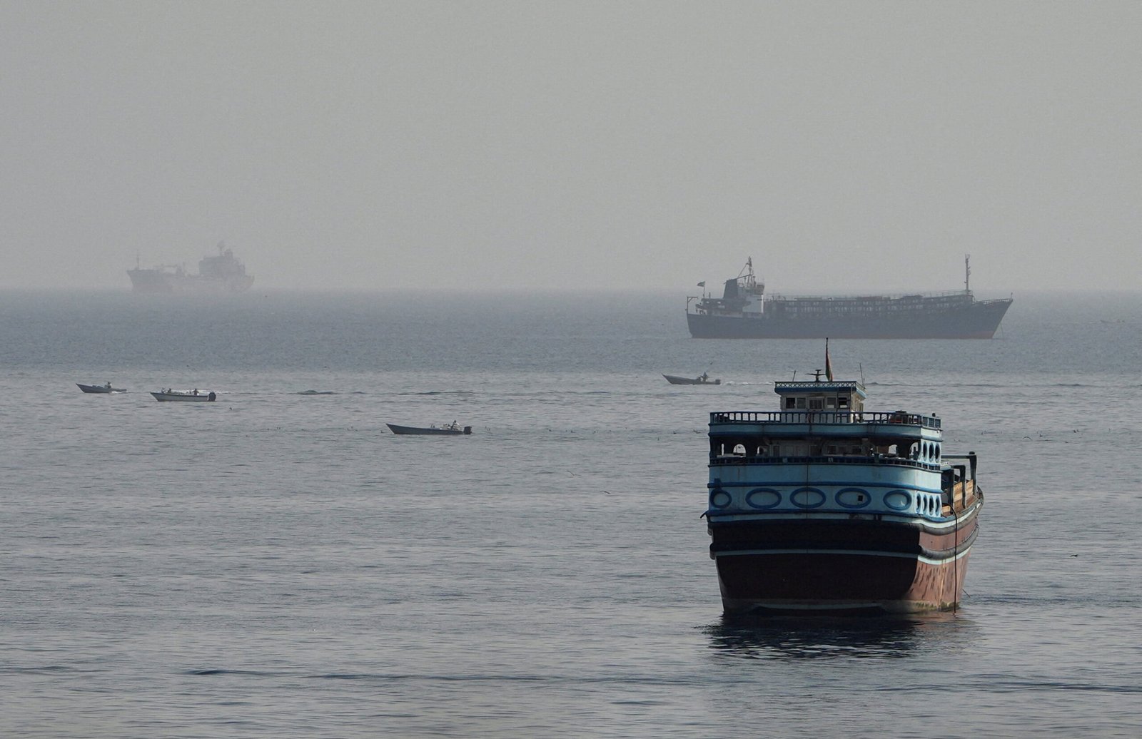 2026-08-05T152255Z_1_LYNXMPEM741G1_RTROPTP_4_IRAN-CRISIS-OMAN-HORMUZ.jpg