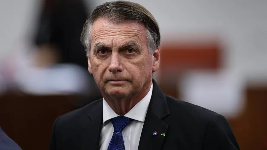 962025-jair-bolsonaro-pl-e-um-dos-reus-ouvidos-pelo-stf-sobre-o-plano-de-golpe-1749495760601_v2_900x.png