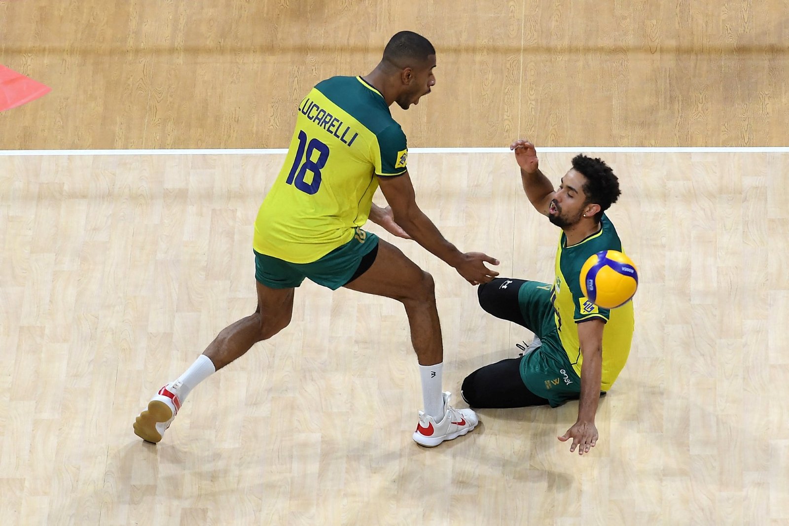 AFP__20240620__34XT8FL__v1__MidRes__VolleyballNationsLeagueUsBra.jpg