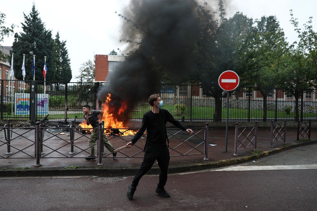 AFP__20260929__C9MH7F3__v1__MidRes__FrancePoliticsSocialLabourUnionsStrikeEducationD.jpg