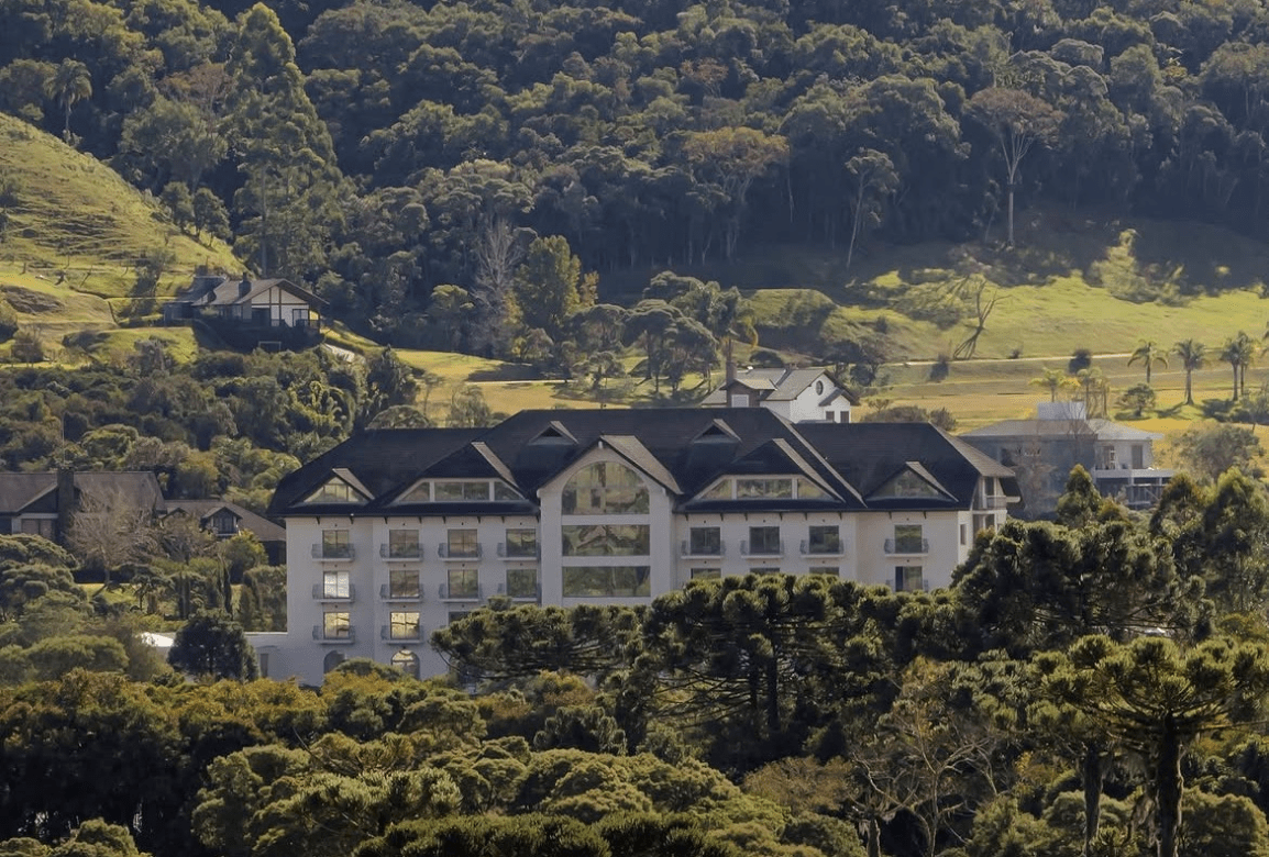 Montissi-Resort-1.png