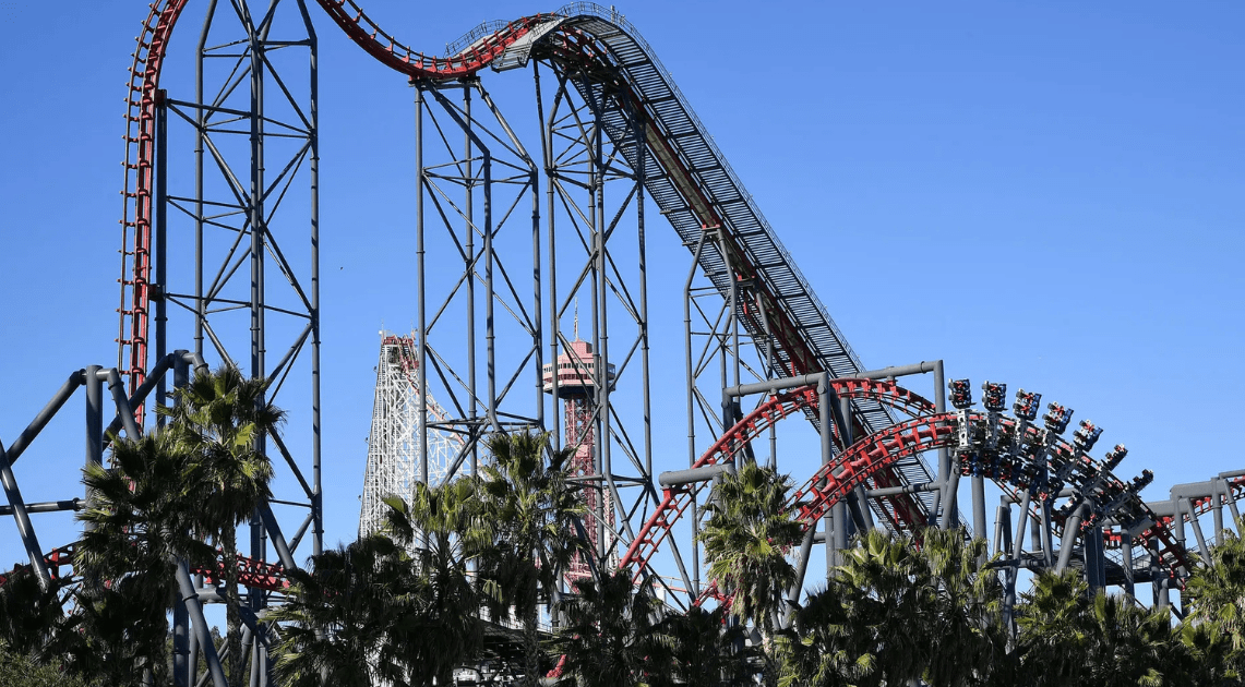 SixFlags_montanharussa_x2.png