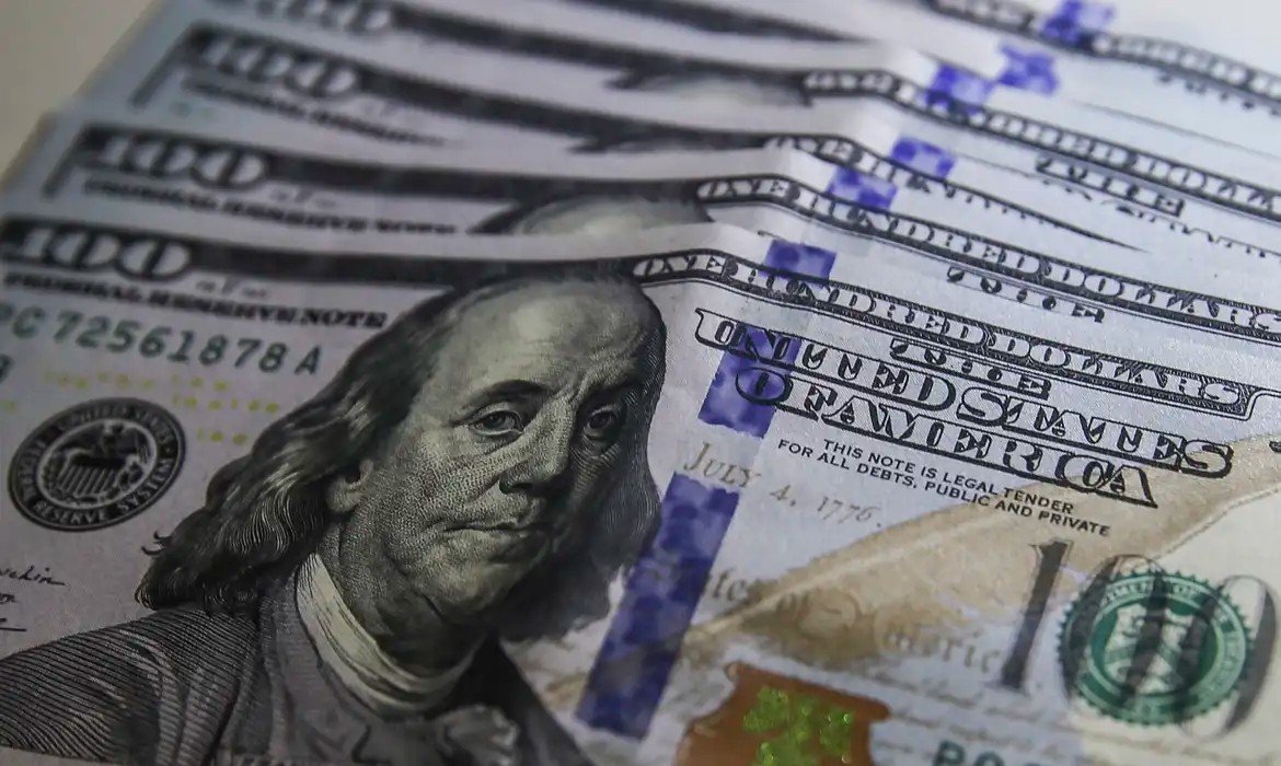 dolar_moeda_0803221211.jpg