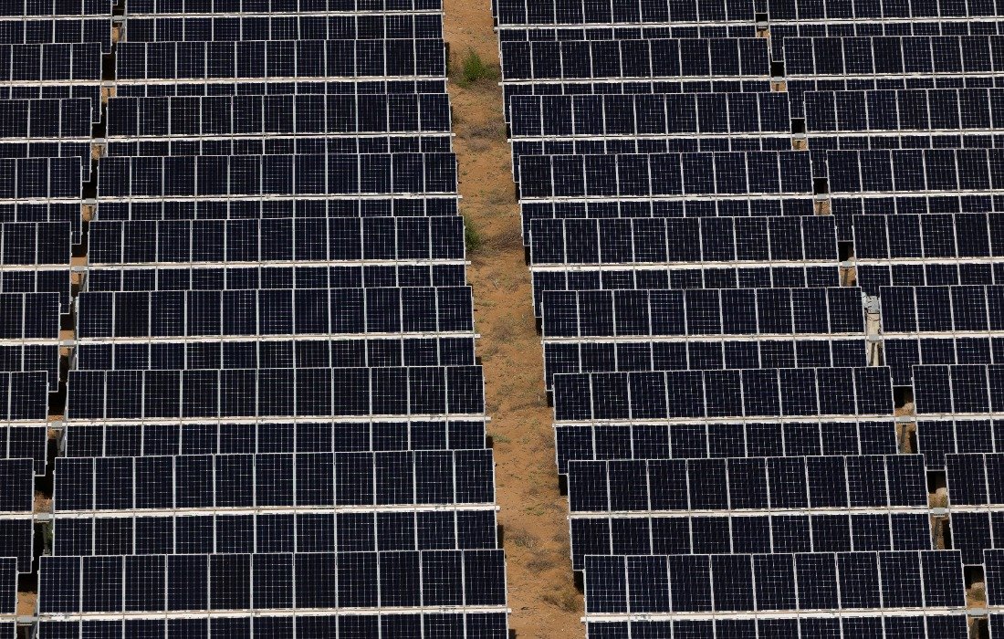 economia-energia-solar-placas-limpa-02.jpg