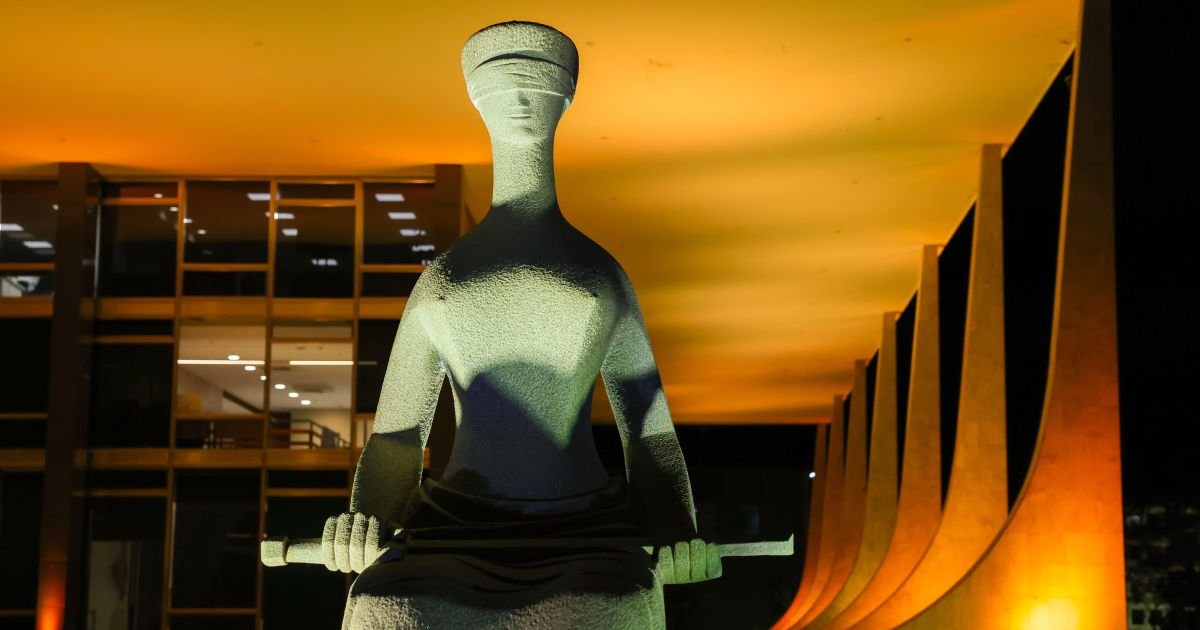 estatua-stf-plenario.jpg