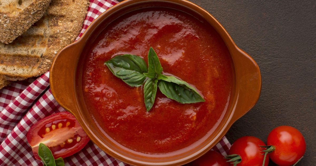 molho-de-tomate-e1731334698617.jpg