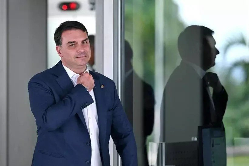 o-filho-mais-velho-do-presidente-jair-bolsonaro-pl-senador-flavio-bolsonaro-pl-rj_1_32086.jpg