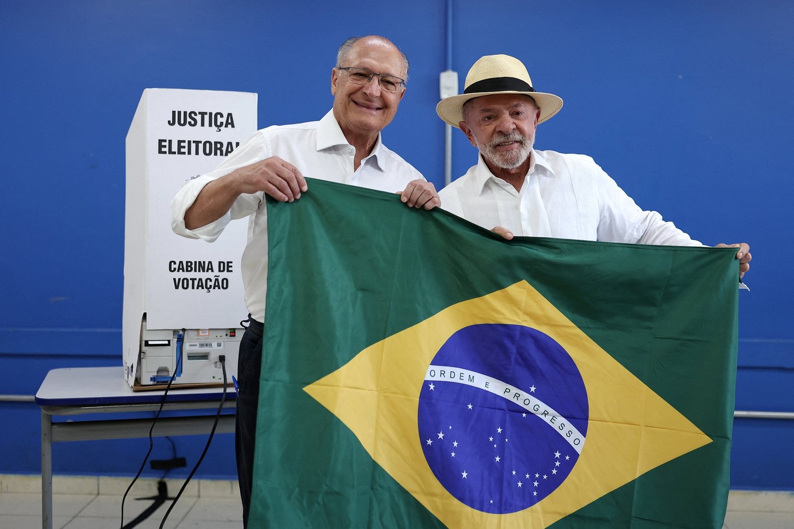 2026-10-04T122320Z_465391442_RC2BWNA16J0Q_RTRMADP_3_BRAZIL-ELECTION.jpg