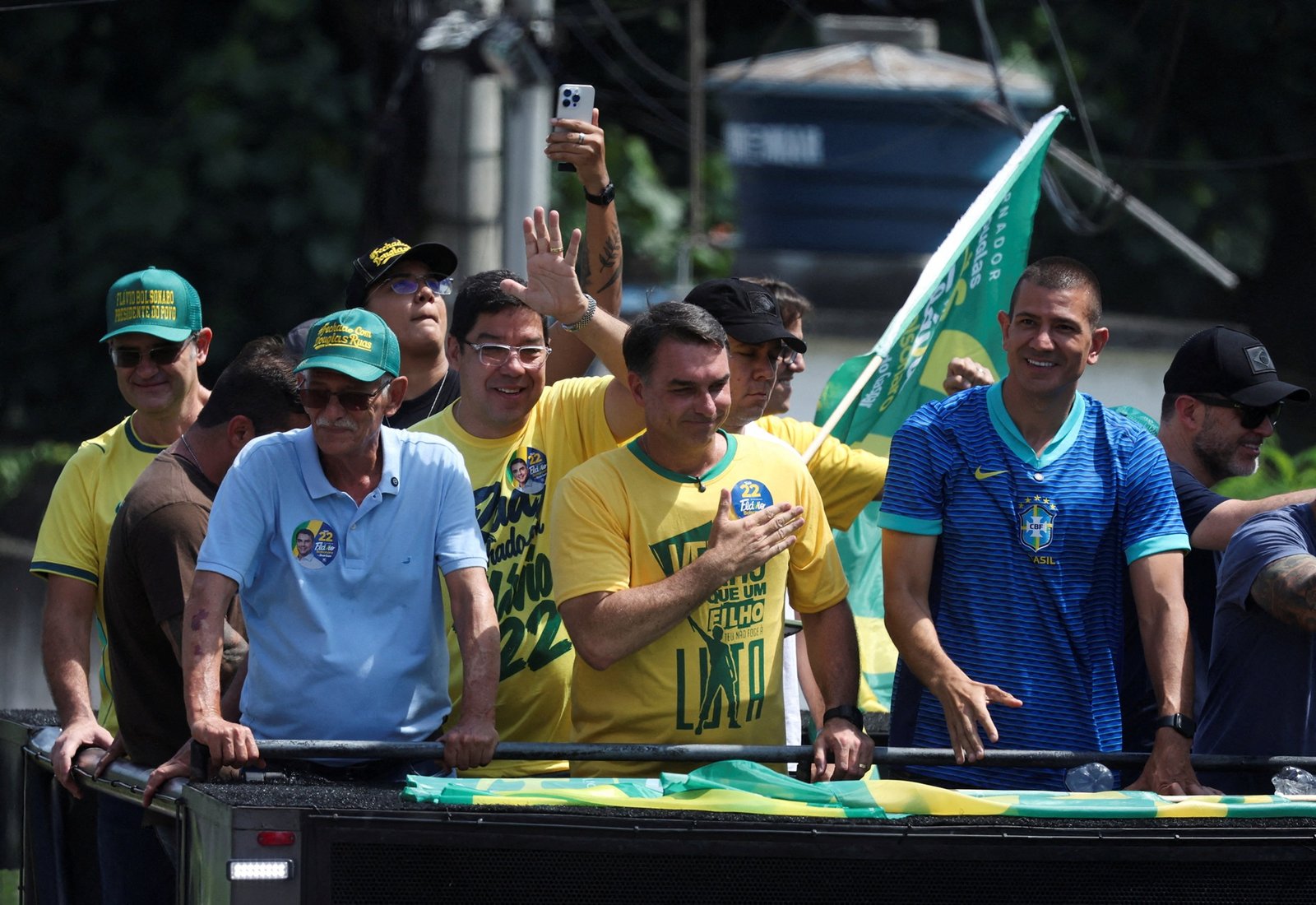 2026-10-10T131210Z_886722870_RC2C0OAX2JVG_RTRMADP_3_BRAZIL-ELECTION-BOLSONARO.jpg