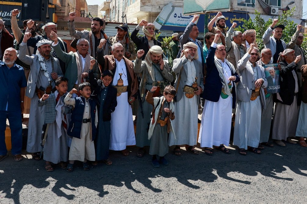 2026-10-11T154220Z_1_LYNXMPEM9A0EL_RTROPTP_4_IRAN-CRISIS-YEMEN-HOUTHIS.jpg