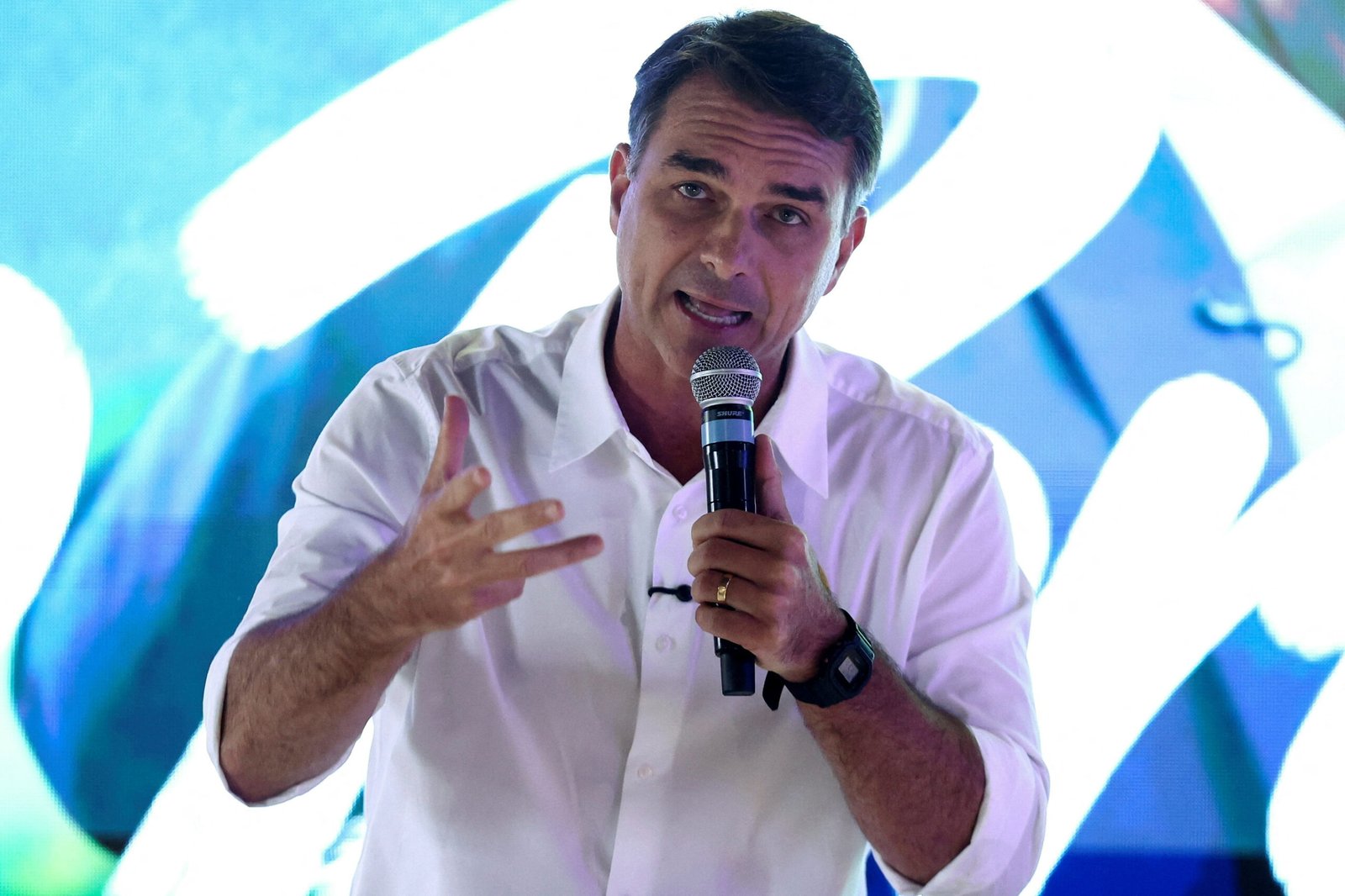 2026-10-11T171249Z_1729359883_RC241OATQPV6_RTRMADP_3_BRAZIL-ELECTION-BOLSONARO.jpg
