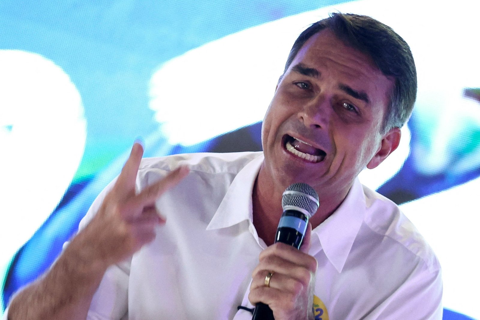 2026-10-11T171312Z_818764233_RC241OAK9X5F_RTRMADP_3_BRAZIL-ELECTION-BOLSONARO.jpg