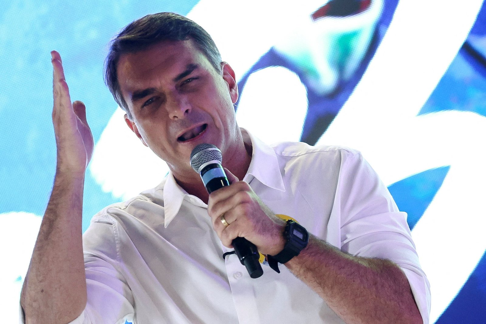 2026-10-11T171525Z_2093725563_RC241OA2C7VH_RTRMADP_3_BRAZIL-ELECTION-BOLSONARO.jpg