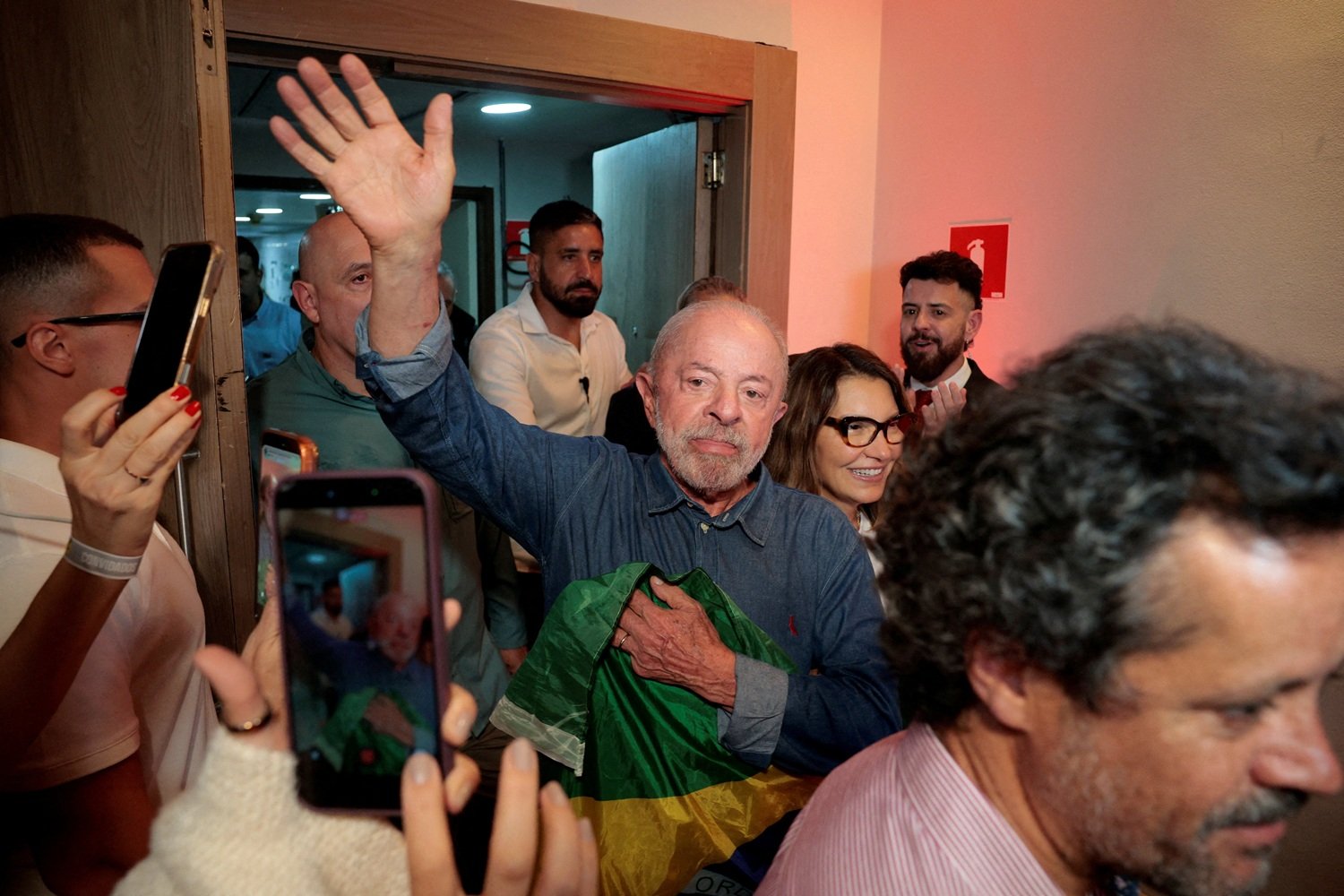 2026-10-26T011508Z_1042795906_RC2PAOA16TYJ_RTRMADP_3_BRAZIL-ELECTION.jpg