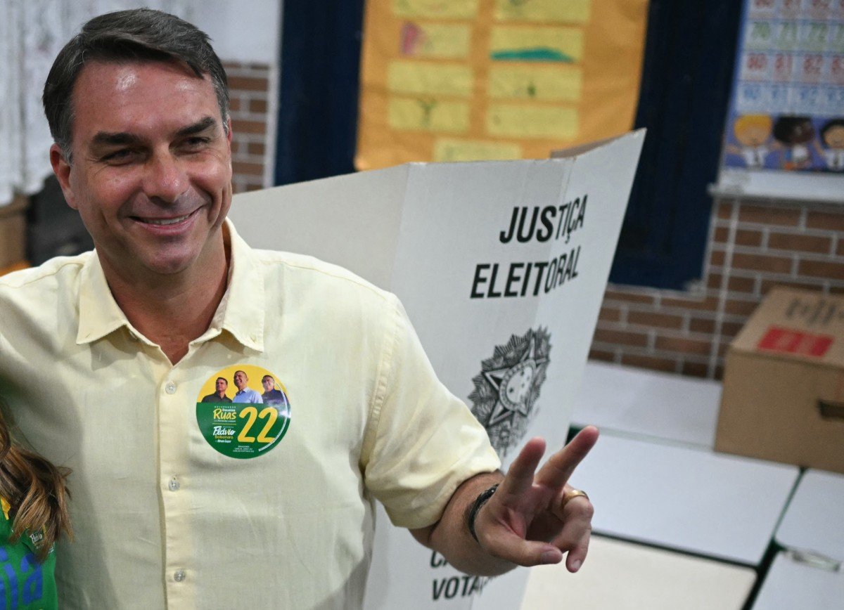 AFP__20261004__D27G2ZH__v1__MidRes__BrazilElectionVote.jpg