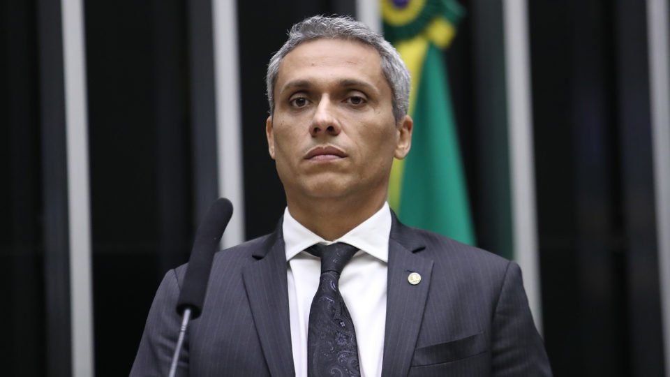 Deputado-Gustavo-Gayer.jpg