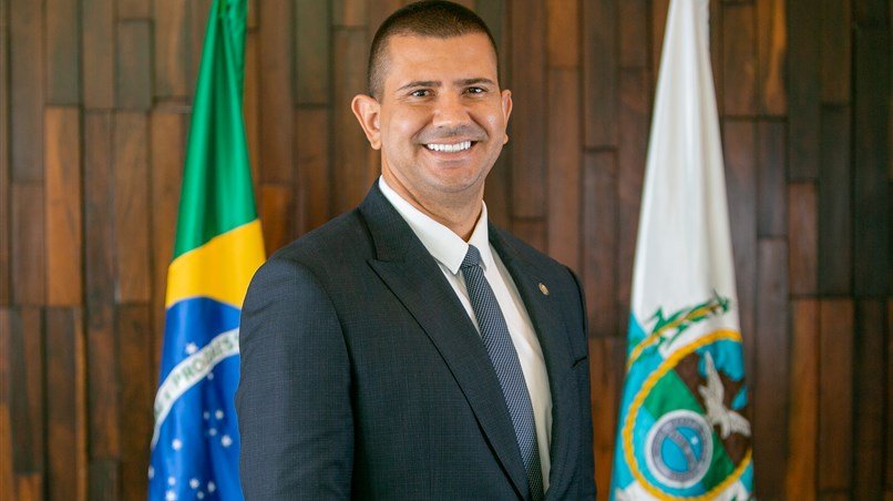 Douglas-Ruas.jpg