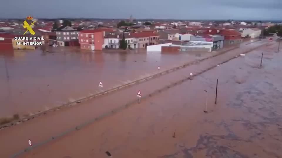 Imagens-de-drone-mostram-inundacoes-em-Madrigueras-Espanha-apos-fortes-chuvas.jpg