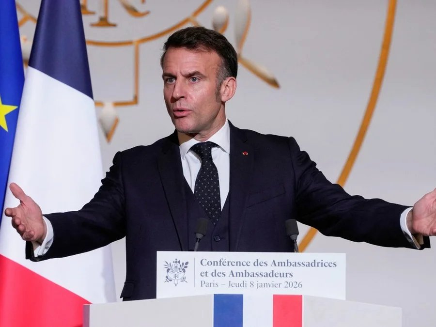 macron.jpg