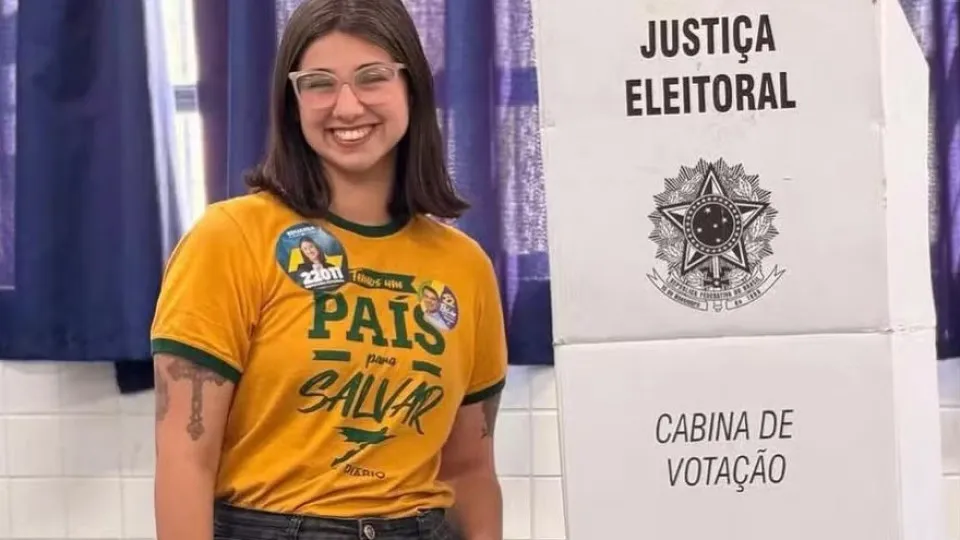 naom_6aca63f7874ff.webp.webp