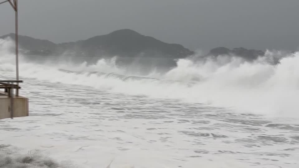 ondas-furacao-simon-mexico.jpg
