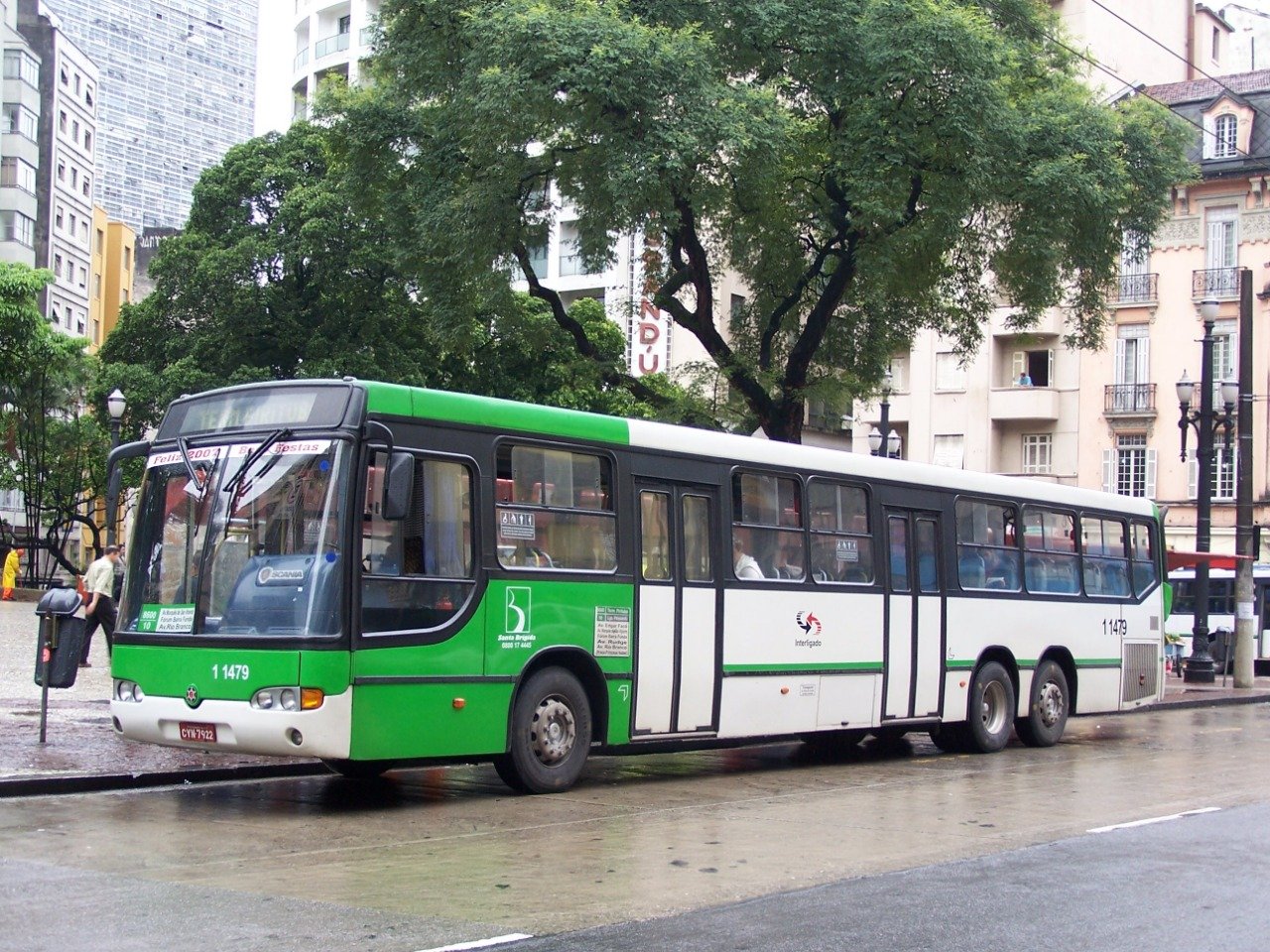 primeiro-onibus-de-15-metros-da-cidade-viacao-santa-brigida-creditos-juverci-de-melo.jpg